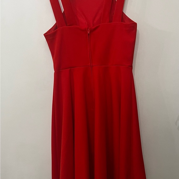Gently used (worn once) B. Darlin Red cocktail Dress in size 5/6 - Picture 3 of 5